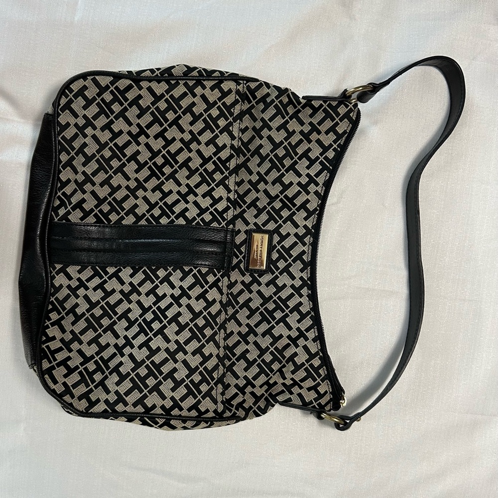 Tommy Hilfiger purse